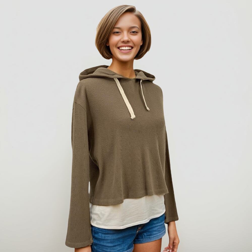 Monrow Cropped Brushed Thermal Waffle Knit Hooded Pullover in Mocha